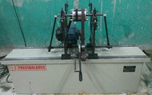 Electrical Rotor Balancing Machine